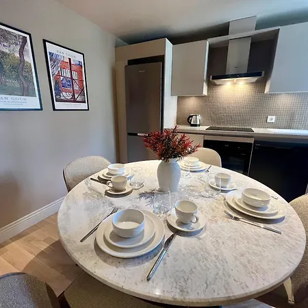 Weingart Hotel 4*