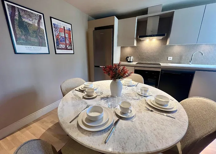 Weingart מלון 4*