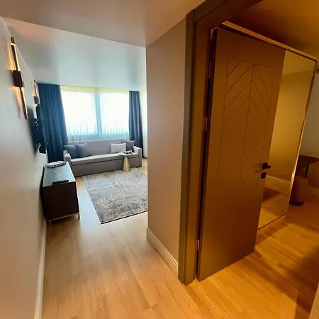 Weingart Hotel 4*