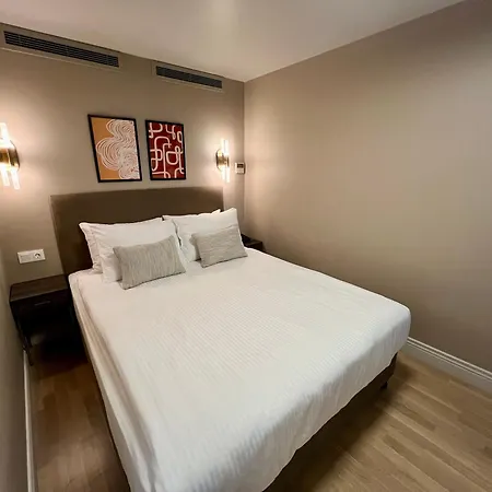 Weingart Hotel 4*