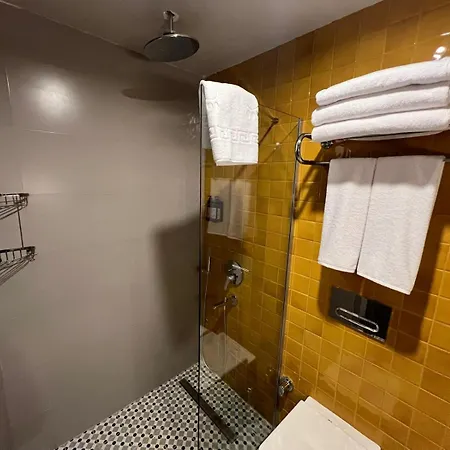 Weingart 4* Istanboel