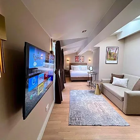 Hotel Weingart 4*