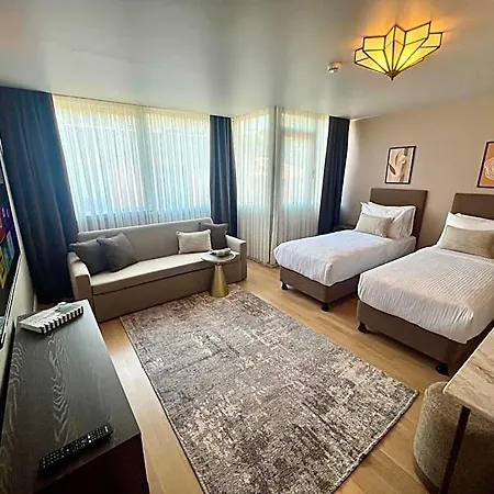 Hotel Weingart 4*
