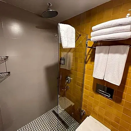 Weingart Hotel 4*