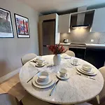 Weingart Hotel 4*