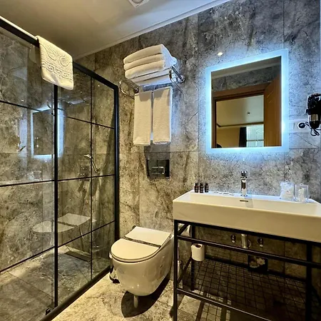 Weingart Отель 4*