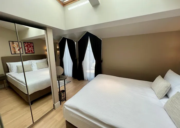 Weingart Otel 4*